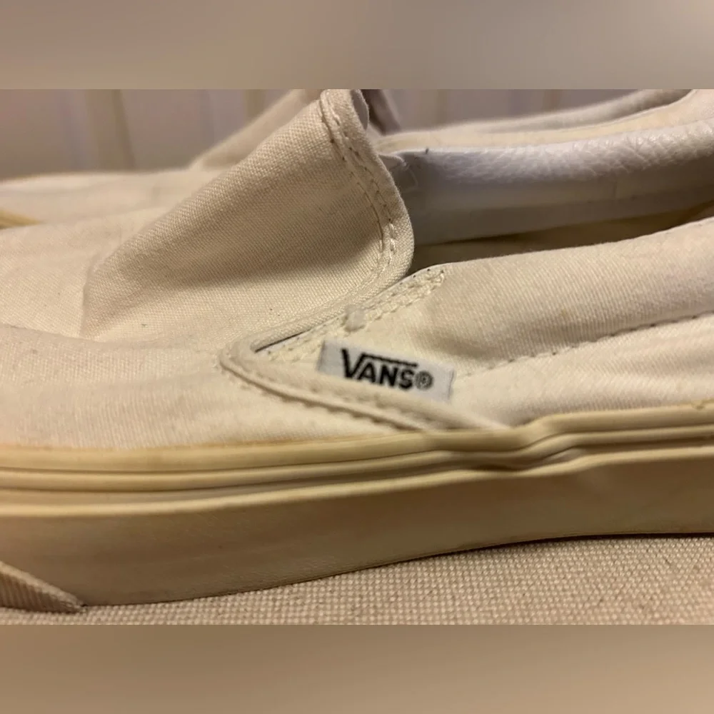 Vans White Classic Slip-On Skateboarding Skater Casual Sneaker Streetwear Shoe